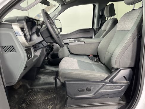 Used 2024 Ford F350 XLT image 9