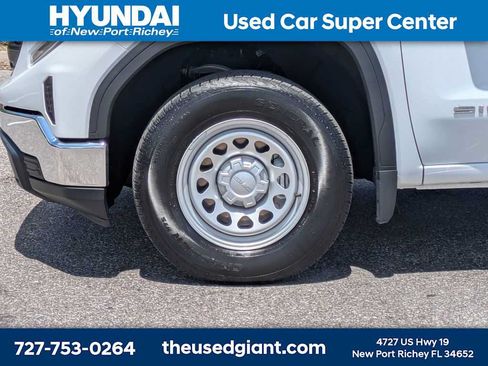 Used 2024 GMC Sierra 1500 Pro RWD image 10