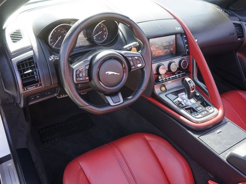 Used 2017 Jaguar F-TYPE S image 14
