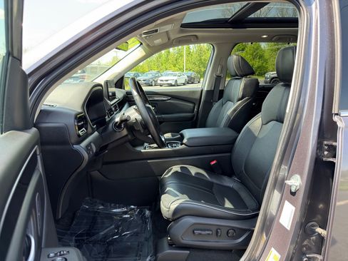 Used 2024 Honda Pilot Elite image 12