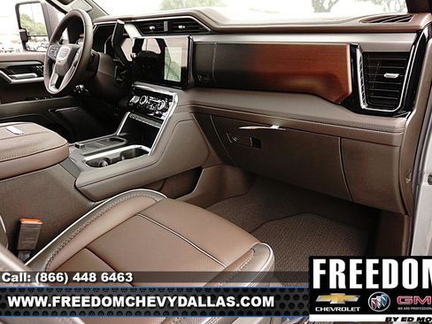 New 2026 GMC Sierra 2500 Denali w/ Denali Reserve Package image 12