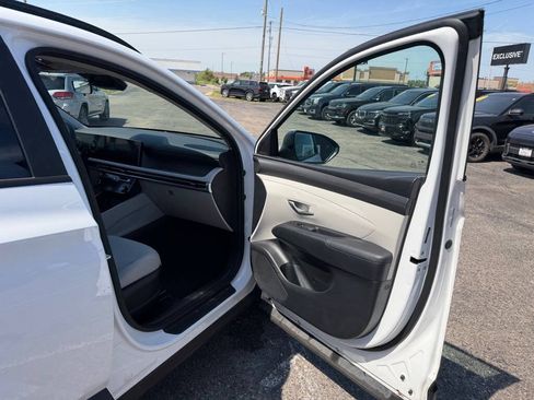 Used 2025 Hyundai Tucson SEL AWD/4WD image 49