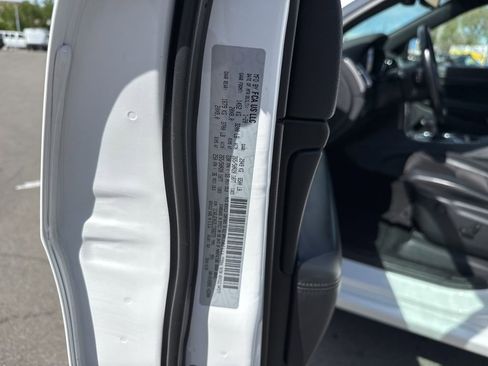 Used 2020 Jeep Grand Cherokee Altitude image 19