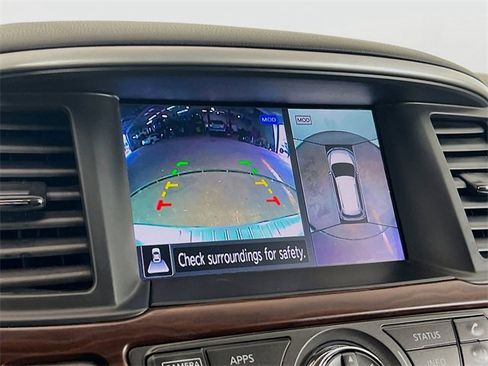 Used 2020 Nissan Pathfinder Platinum image 12