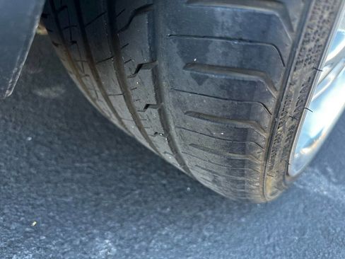 Used 2001 Porsche 911 Carrera image 48