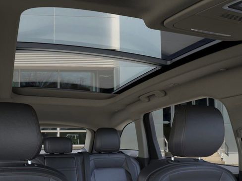 Used 2026 Lincoln Nautilus Premier w/ Equipment Group 102A image 22