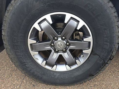 Used 2018 Nissan Frontier PRO-4X AWD/4WD image 34