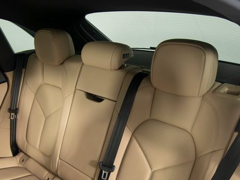 New 2026 Porsche Macan AWD/4WD image 37