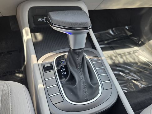 Certified 2026 Hyundai Kona SE FWD image 17