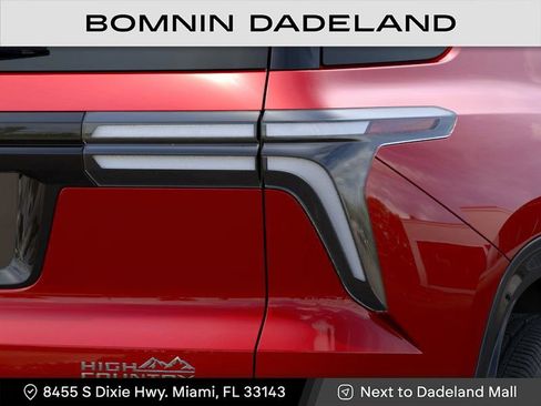 New 2026 Chevrolet Traverse High Country FWD image 11