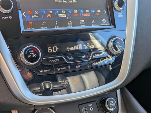Used 2018 Nissan Murano SL w/ Moonroof Package AWD/4WD image 24