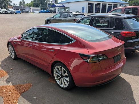 Used 2019 Tesla Model 3 Standard Range Plus RWD image 4