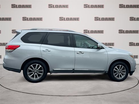 Used 2014 Nissan Pathfinder SL w/ SL Premium Package image 6
