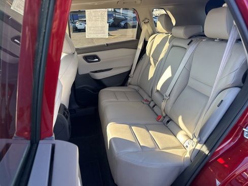 Used 2022 Nissan Rogue SL w/ SL Premium Package image 11