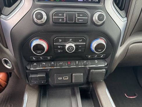 Used 2019 GMC Sierra 1500 SLT w/ SLT Premium Plus Package AWD/4WD image 14