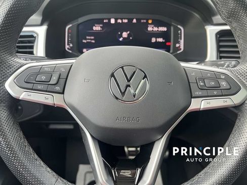 Used 2023 Volkswagen Atlas Cross Sport SEL R-Line AWD/4WD image 19