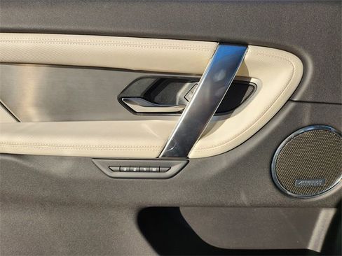 Used 2024 Land Rover Discovery Sport Dynamic SE image 22