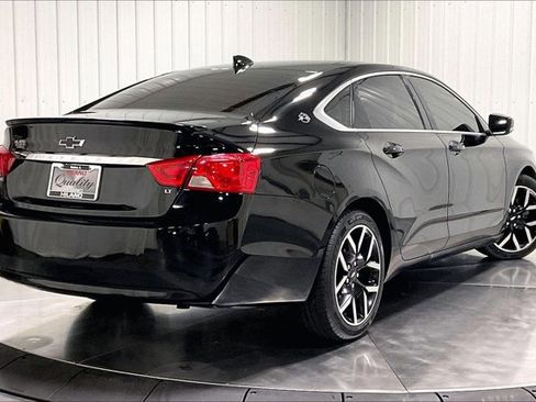 Used 2018 Chevrolet Impala LT FWD image 13