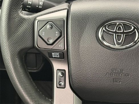 Used 2021 Toyota Tacoma TRD Sport w/ Technology Package image 12