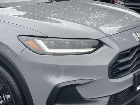 Certified 2025 Honda HR-V Sport image 9