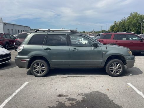 Used 2004 Mitsubishi Outlander XLS FWD image 8