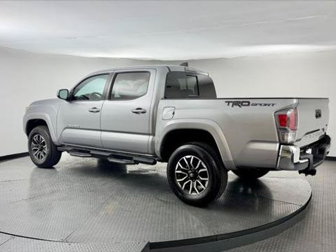 Used 2020 Toyota Tacoma TRD Sport RWD image 6