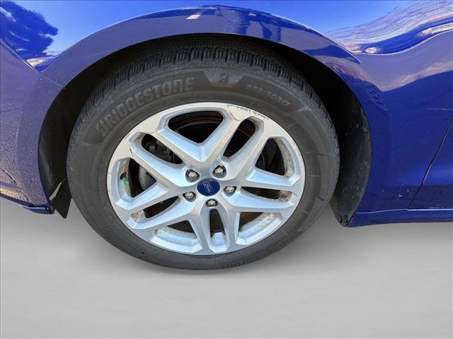 Used 2015 Ford Fusion SE w/ Equipment Group 202A FWD image 9