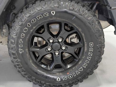 Used 2023 Jeep Wrangler Sport AWD/4WD image 3