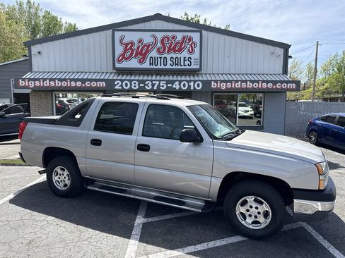 Used 2004 Chevrolet Avalanche 2WD image 1