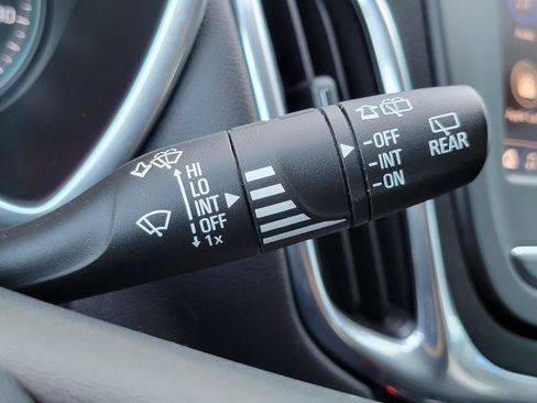 Used 2020 Chevrolet Equinox LT AWD/4WD image 22