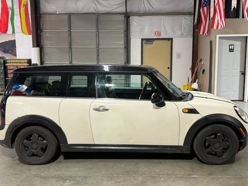 Used 2009 MINI Cooper Clubman Hardtop FWD image 8