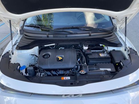 Used 2025 Kia Soul LX w/ LX Technology Package image 32