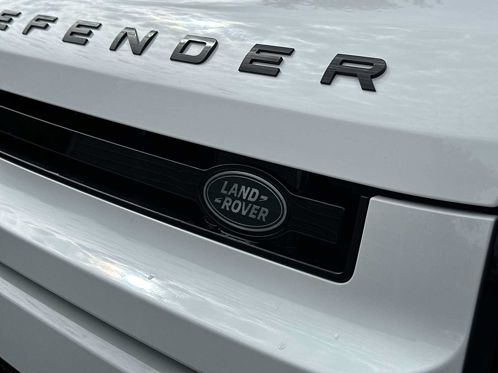 Used 2024 Land Rover Defender 130 X-Dynamic SE AWD/4WD image 10