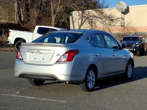 Used 2017 Nissan Versa SV w/ SV Special Edition Package image 5