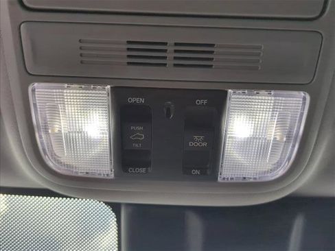 Used 2019 Honda Odyssey EX-L image 21