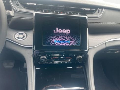 New 2025 Jeep Grand Cherokee L Laredo w/ Luxury Tech Group I image 21