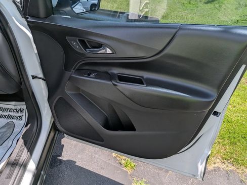 Used 2019 Chevrolet Equinox LT FWD image 7