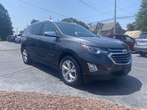 Used 2018 Chevrolet Equinox Premier AWD/4WD image 2