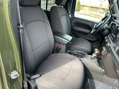 Used 2022 Jeep Wrangler Unlimited Sport image 11