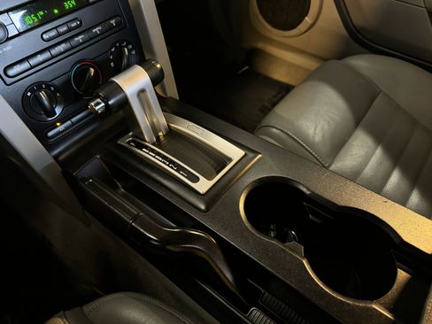 Used 2006 Ford Mustang GT Premium image 17