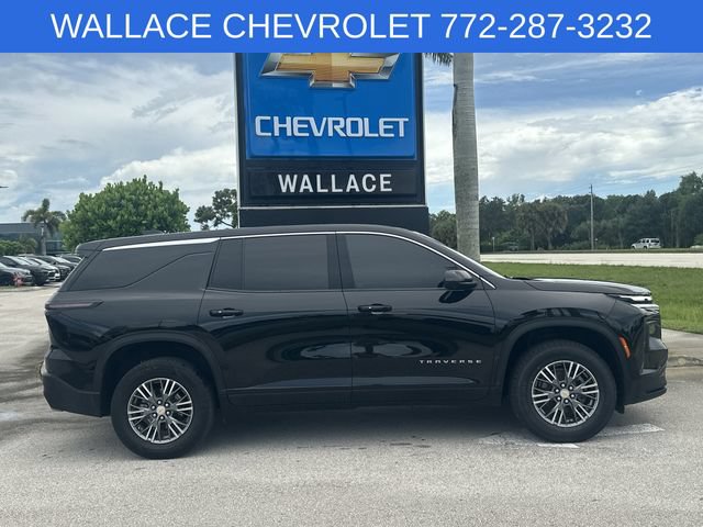 Used 2024 Chevrolet Traverse LS FWD image 6