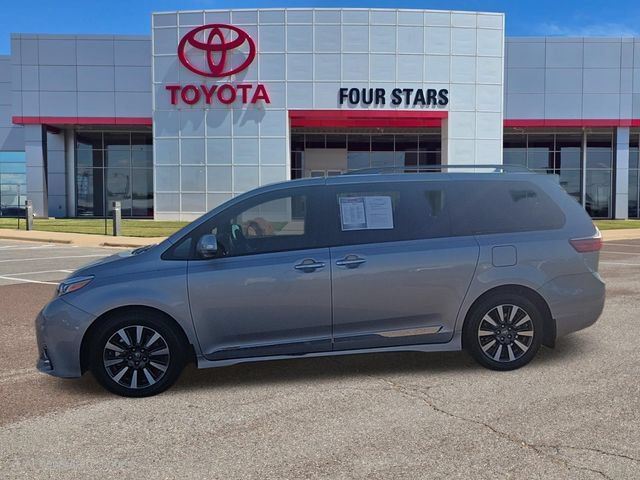Used 2018 Toyota Sienna Limited FWD image 1