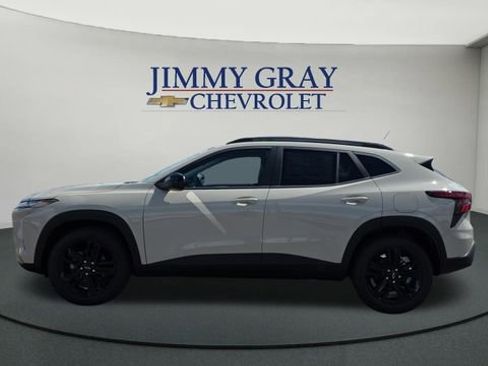 New 2026 Chevrolet Trax ACTIV w/ Driver Confidence Package FWD image 2