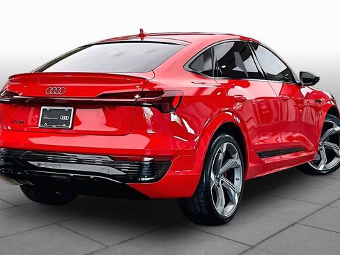 Certified 2024 Audi SQ8 e-tron Prestige w/ Prestige Package AWD/4WD image 11