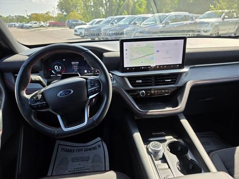 Used 2025 Ford Explorer ST-Line w/ ST-Line Street Pack AWD/4WD image 7
