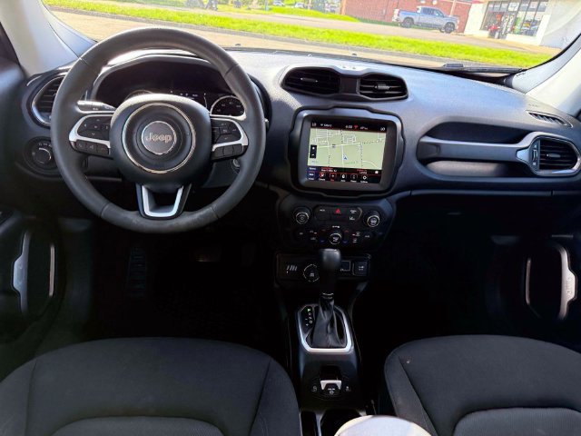 Certified 2023 Jeep Renegade Latitude AWD/4WD image 13