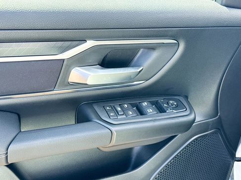 New 2026 RAM 1500 4x4 Crew Cab image 17