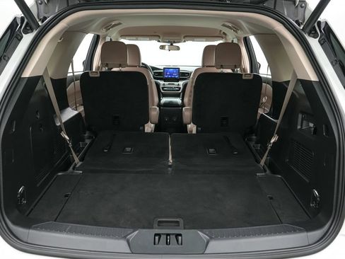Certified 2023 Ford Explorer XLT w/ Equipment Group 202A AWD/4WD image 21