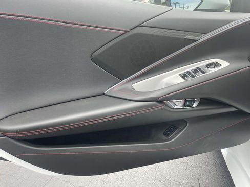 Used 2021 Chevrolet Corvette Stingray Convertible w/ 1LT RWD image 13