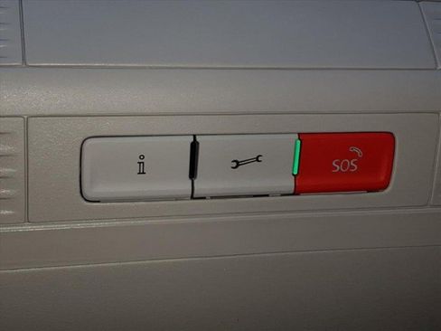 New 2025 Volkswagen Taos SEL image 14